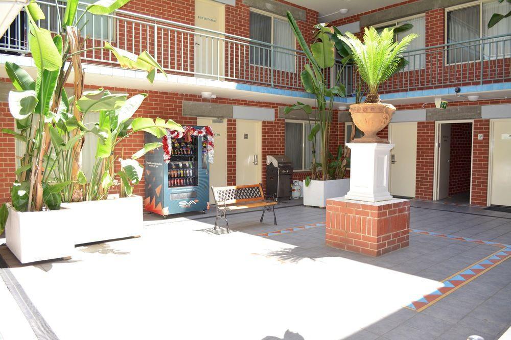Punt Road Apartment Hotel Мельбурн Экстерьер фото