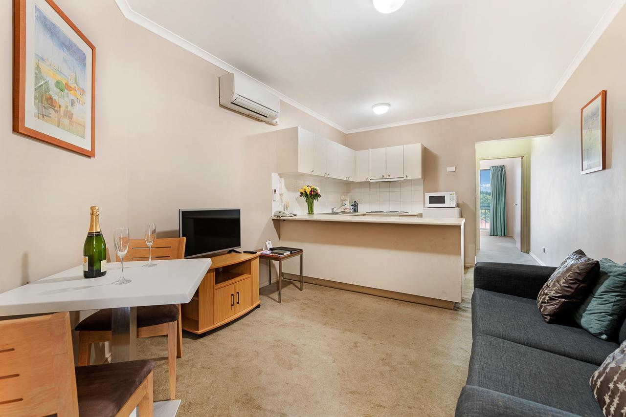 Punt Road Apartment Hotel Мельбурн Экстерьер фото