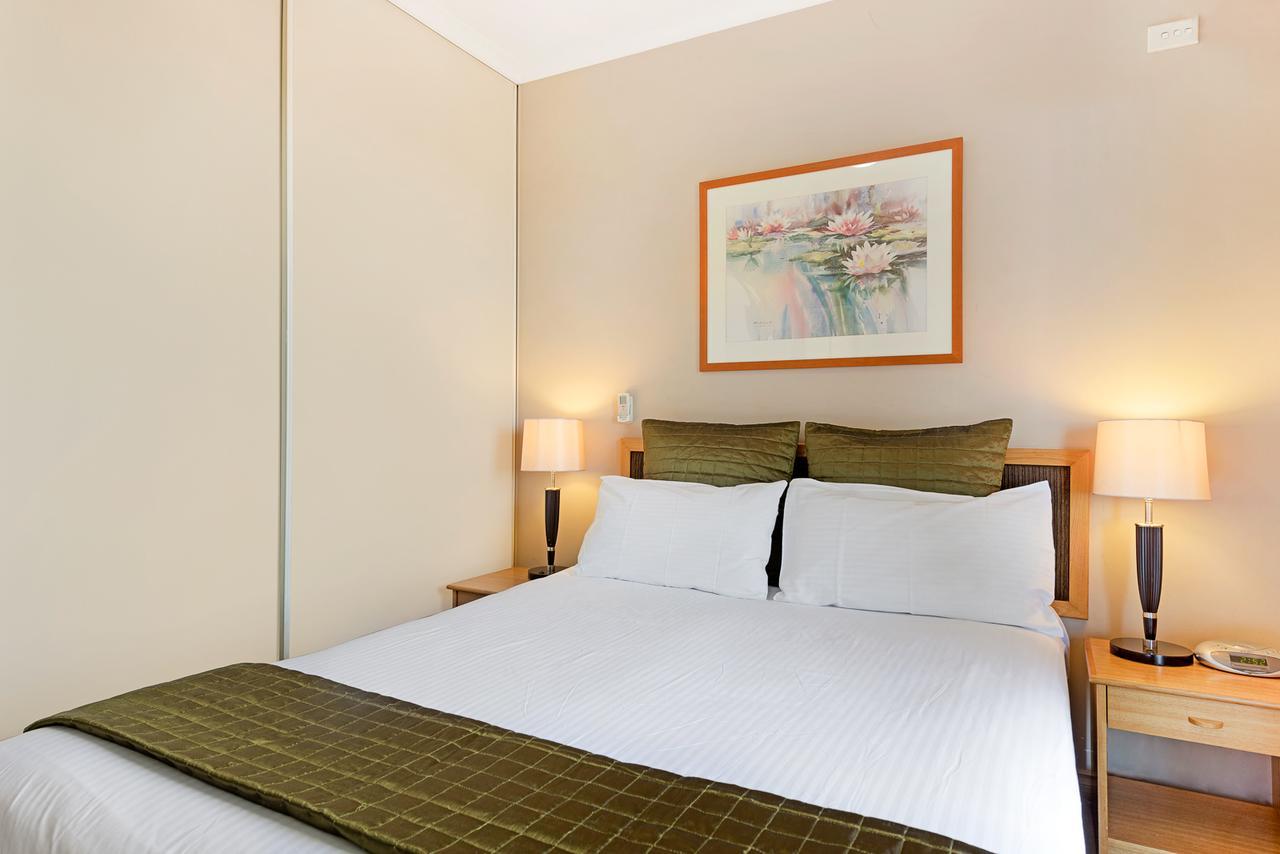 Punt Road Apartment Hotel Мельбурн Экстерьер фото