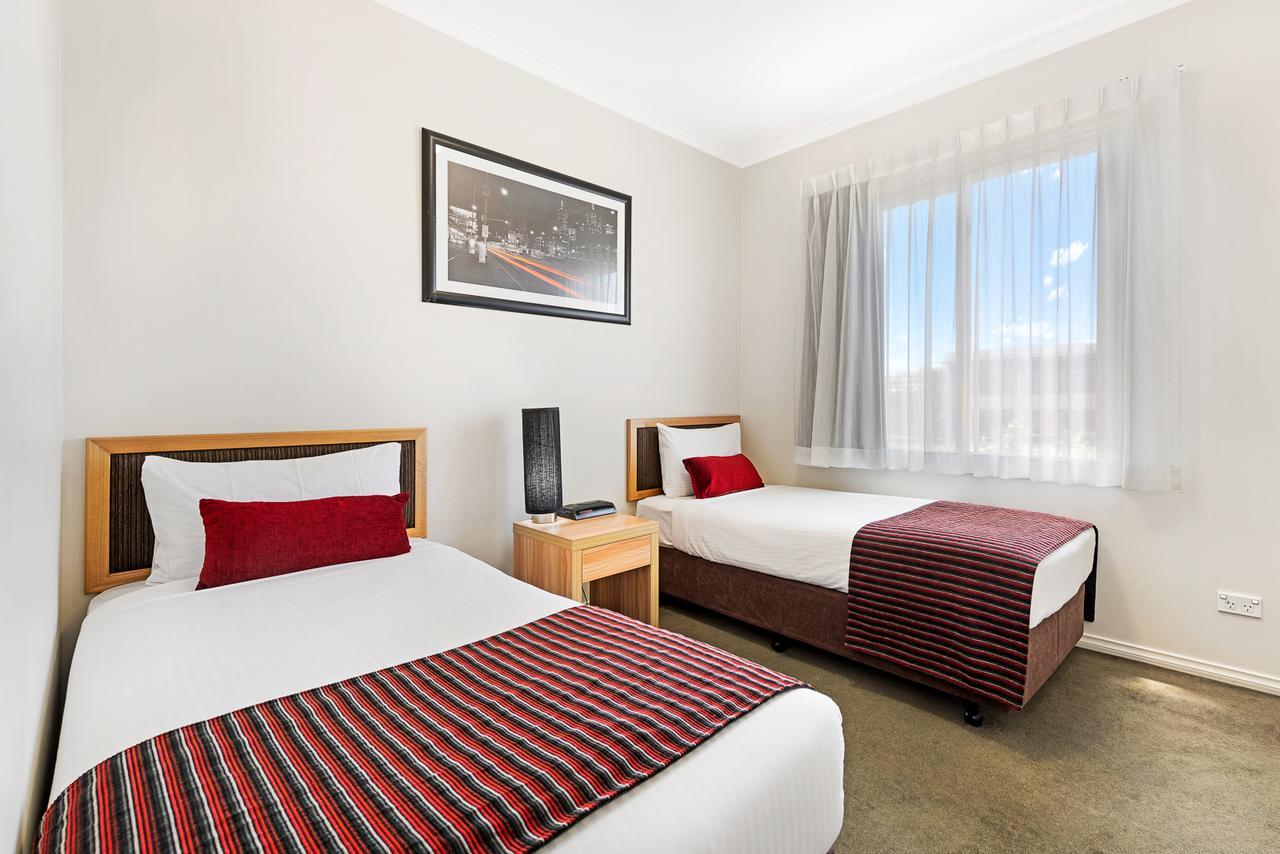 Punt Road Apartment Hotel Мельбурн Экстерьер фото