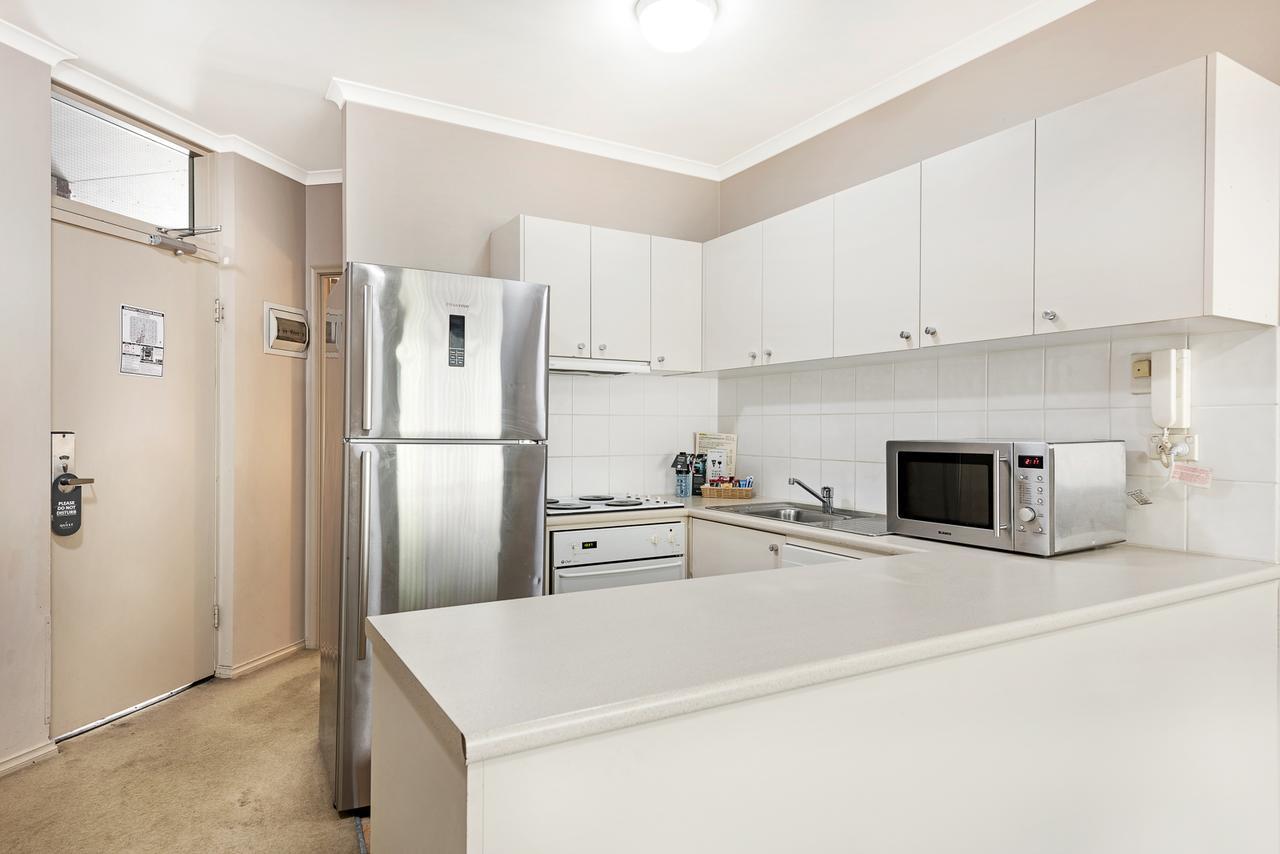 Punt Road Apartment Hotel Мельбурн Экстерьер фото