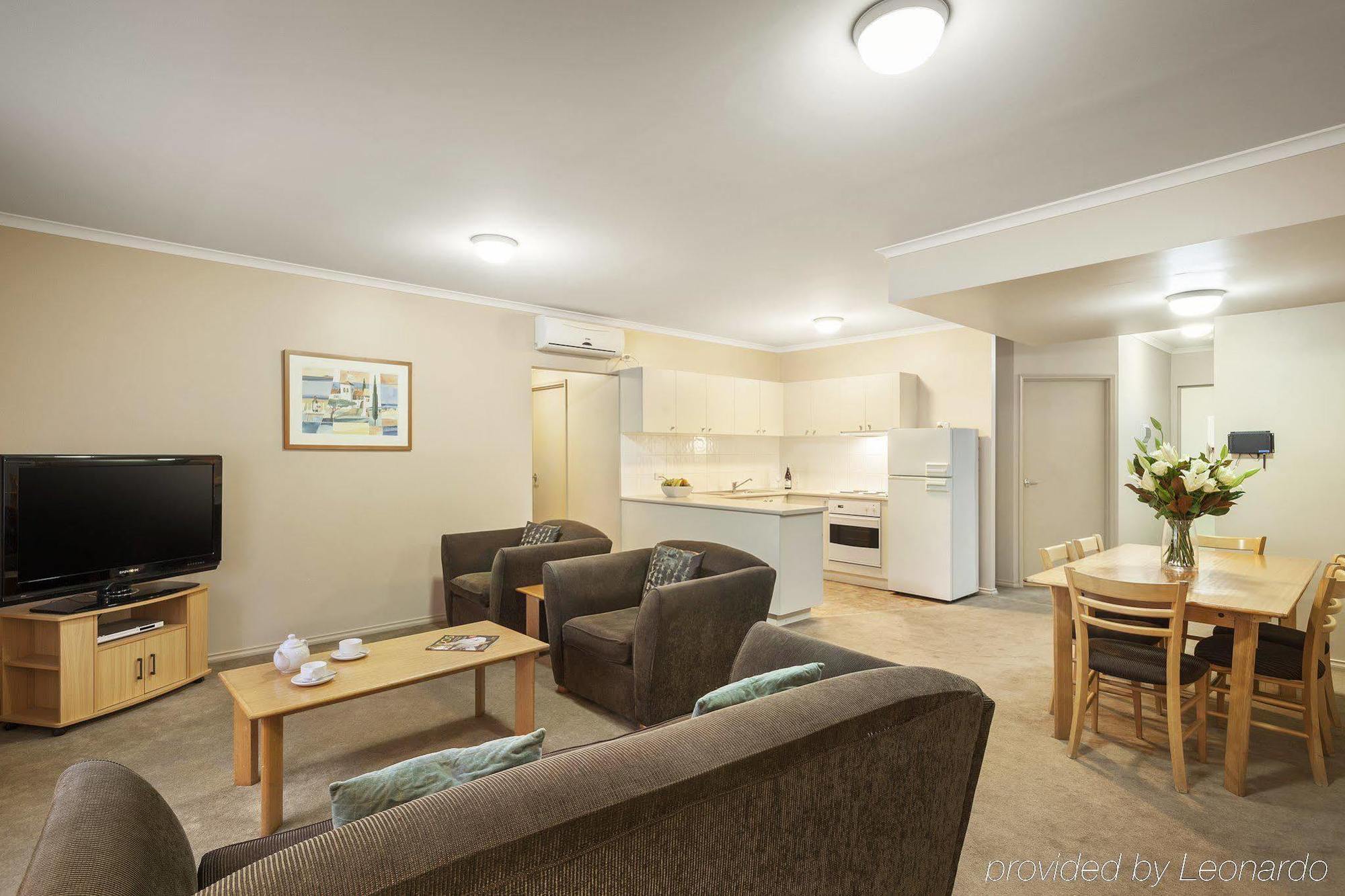 Punt Road Apartment Hotel Мельбурн Экстерьер фото