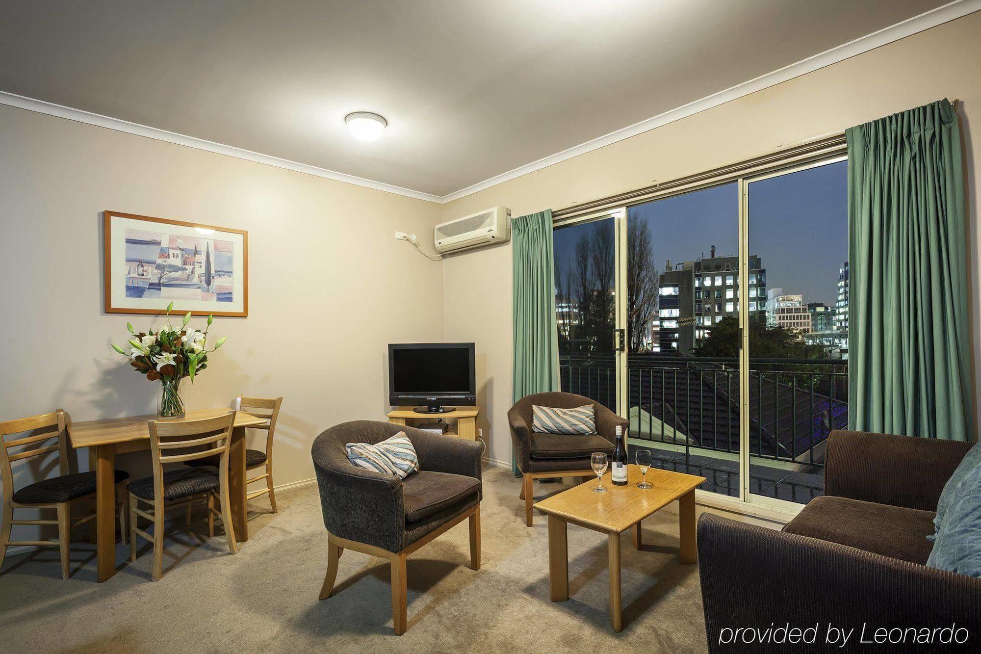 Punt Road Apartment Hotel Мельбурн Экстерьер фото