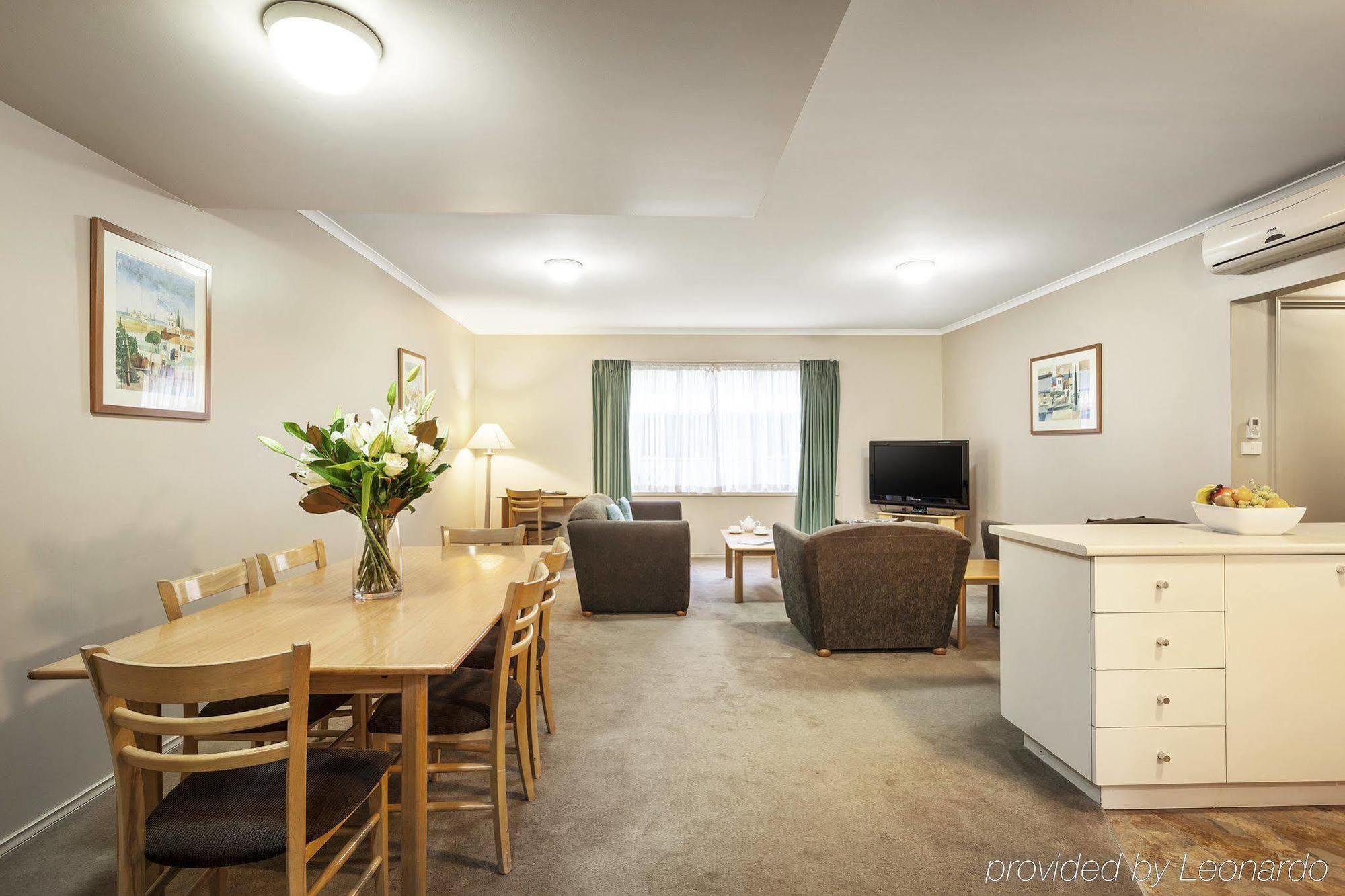 Punt Road Apartment Hotel Мельбурн Экстерьер фото
