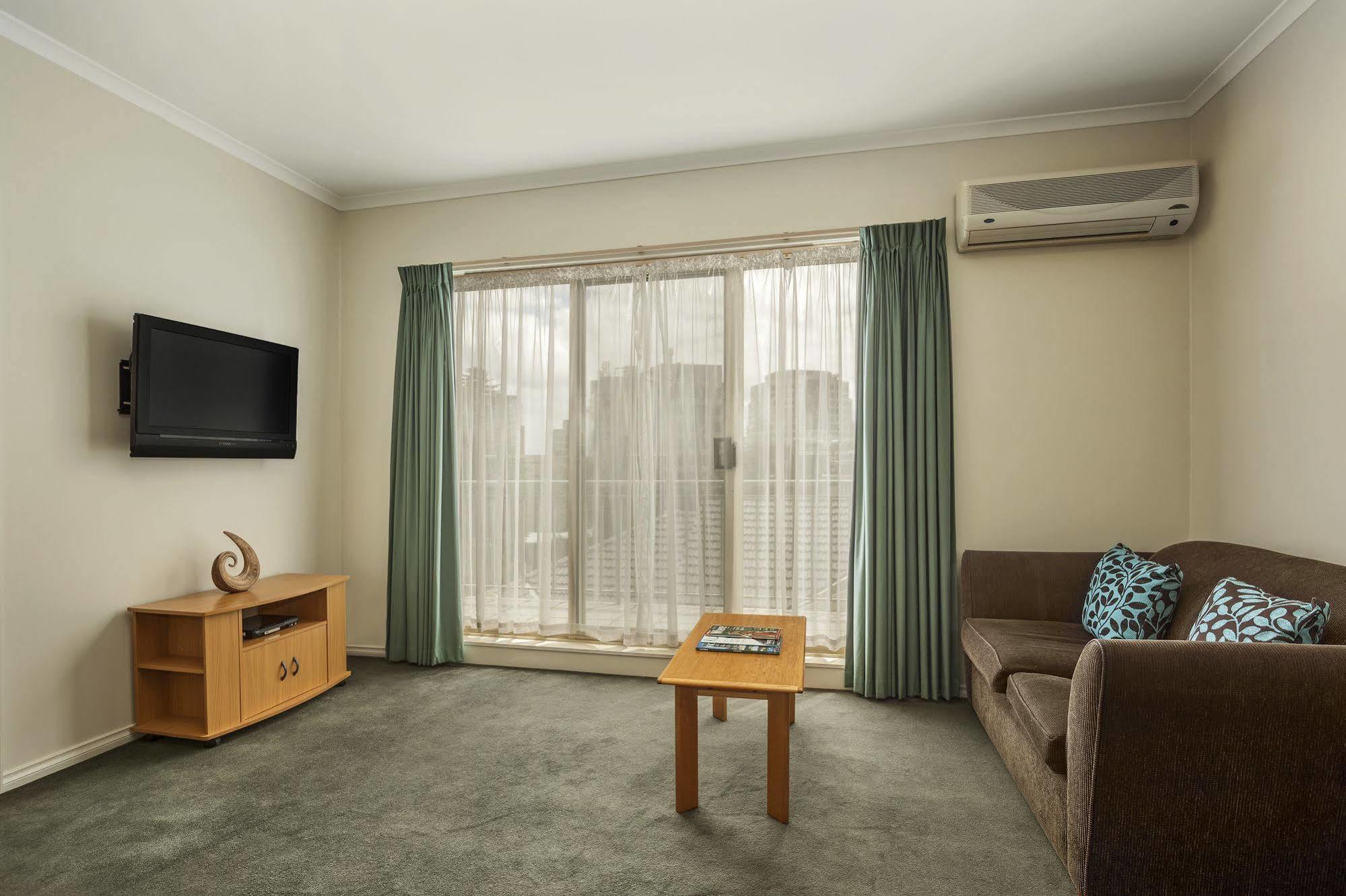 Punt Road Apartment Hotel Мельбурн Экстерьер фото